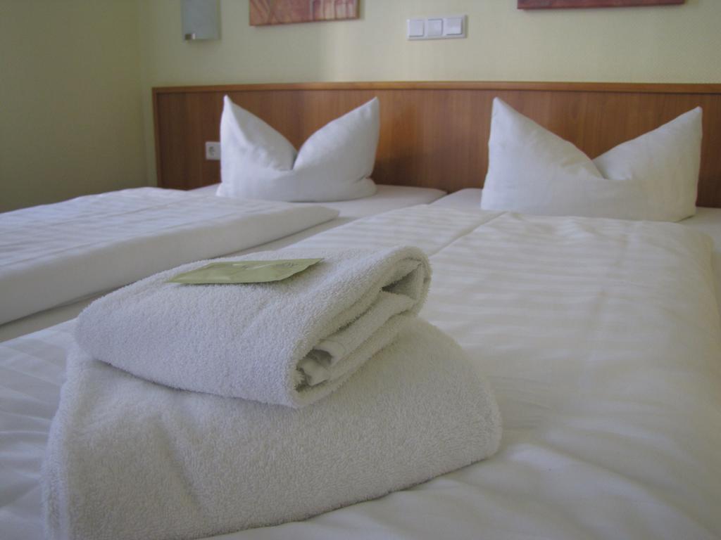 Central Hotel Gera Bagian luar foto